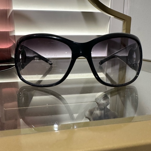 Authentic Dior Sunglasses with buckle. Black - Picture 4 of 10